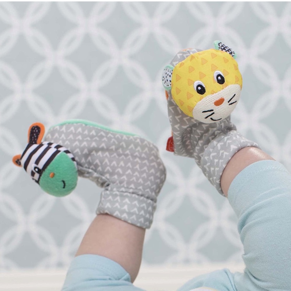 Infantino Feet Rattles - Picture 2 of 9